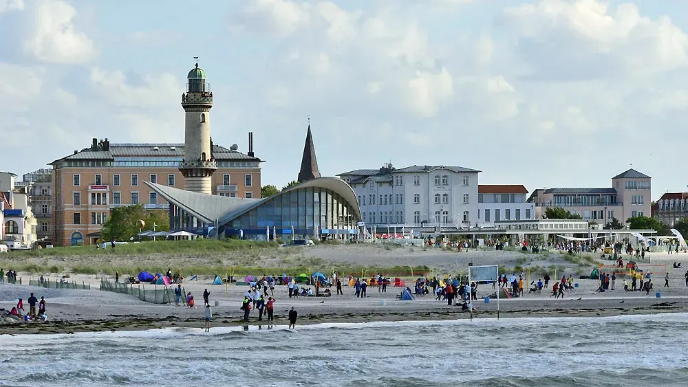 Leuchtturm und Teepott